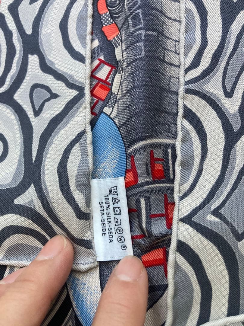 エルメス　LA MARCHE DU ZAMBEZE スカーフ　カレ90