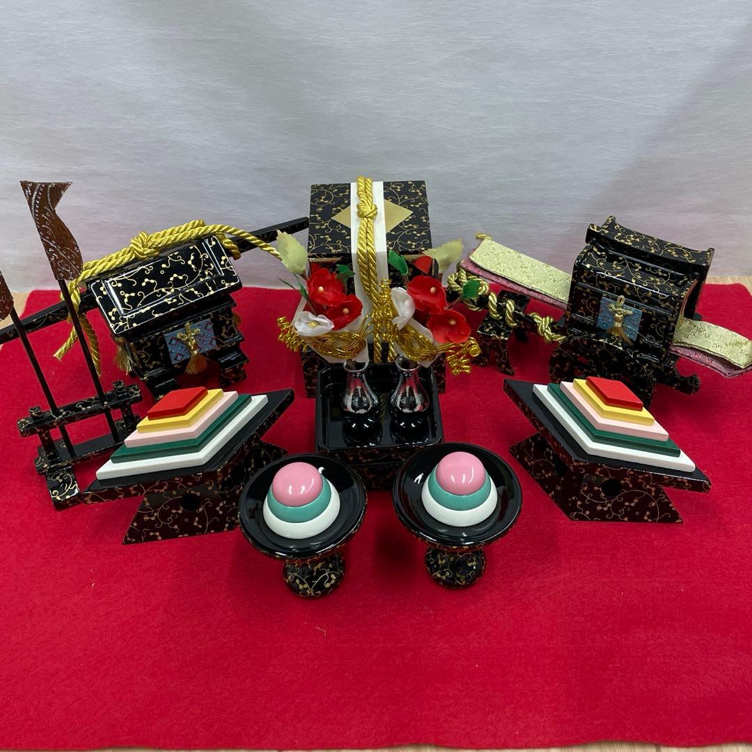 桃の節句　雛祭り雛人形飾り　雛道具　黒塗総唐草