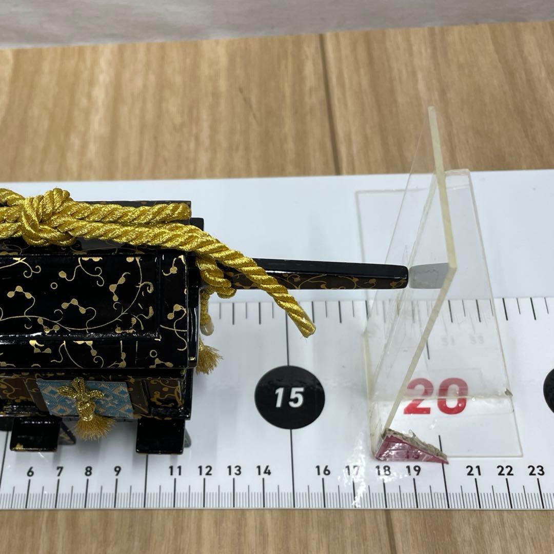 桃の節句　雛祭り雛人形飾り　雛道具　黒塗総唐草