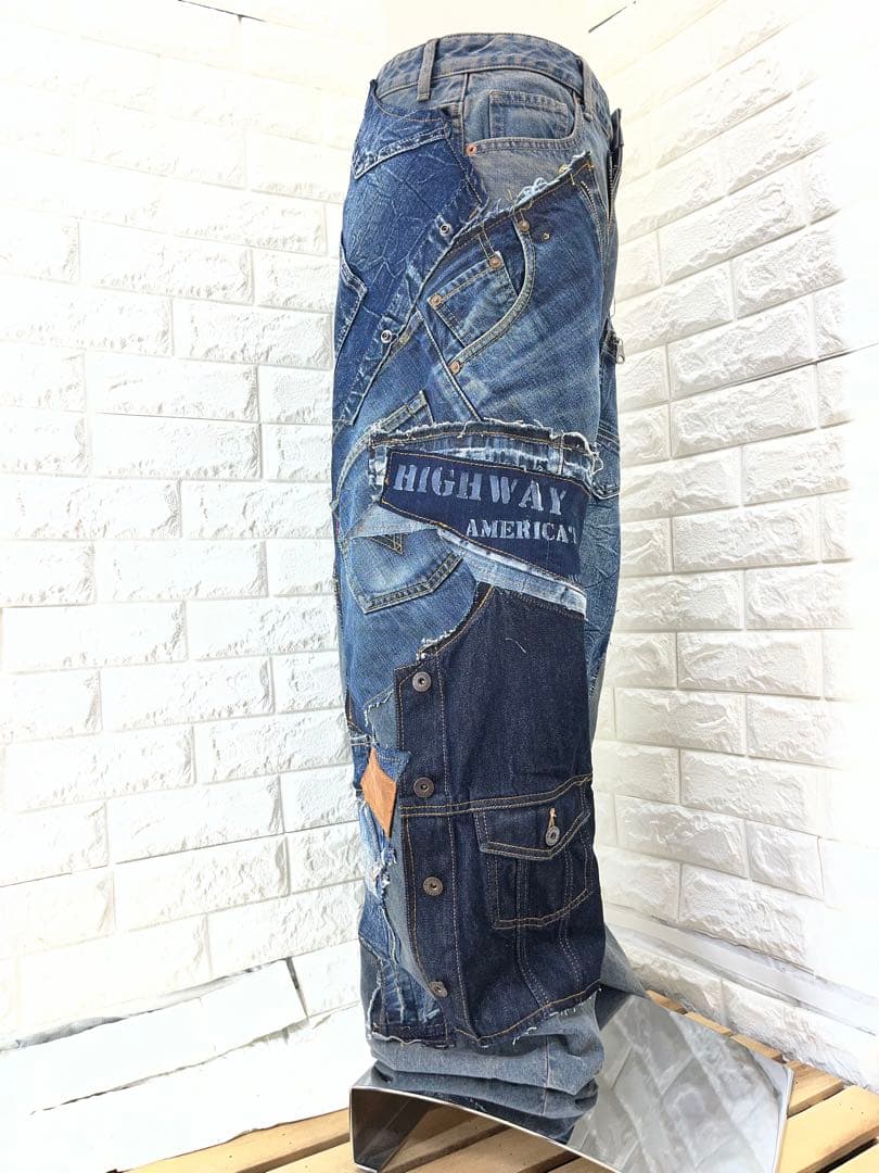 リメイクデニム　バレルレッグ　カーブ　パンツ