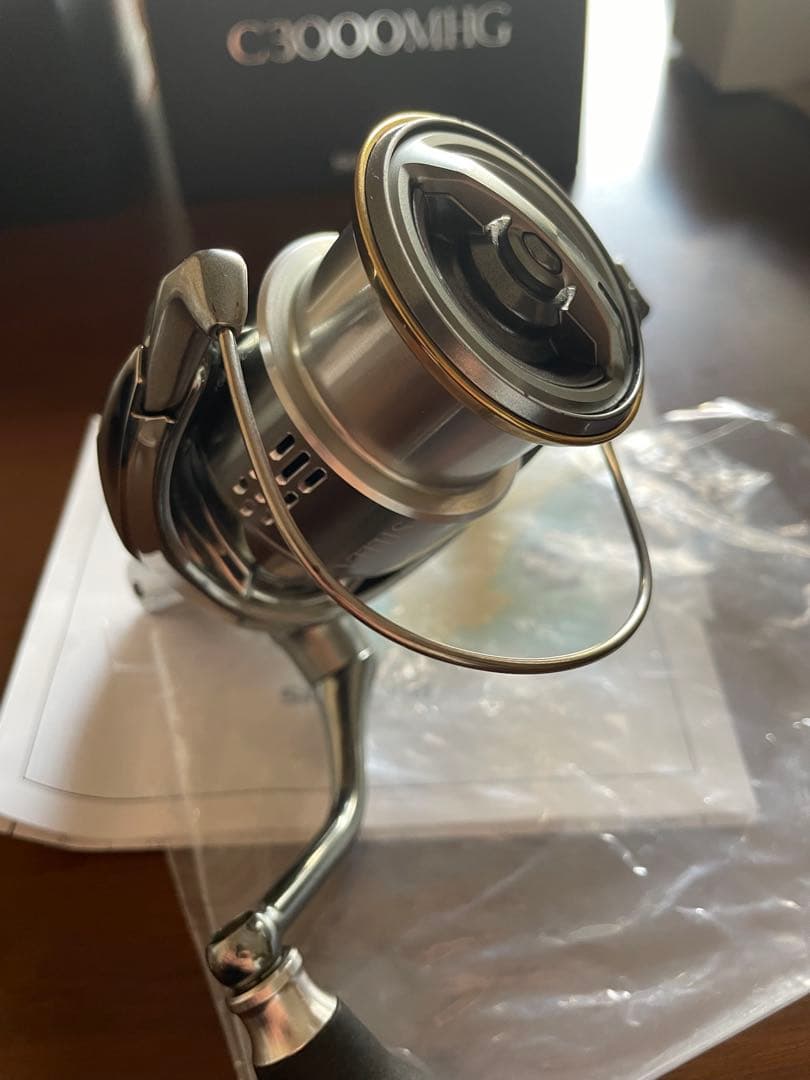 18 ステラ　C3000MHG スピニングリール STELLA 22ステラ