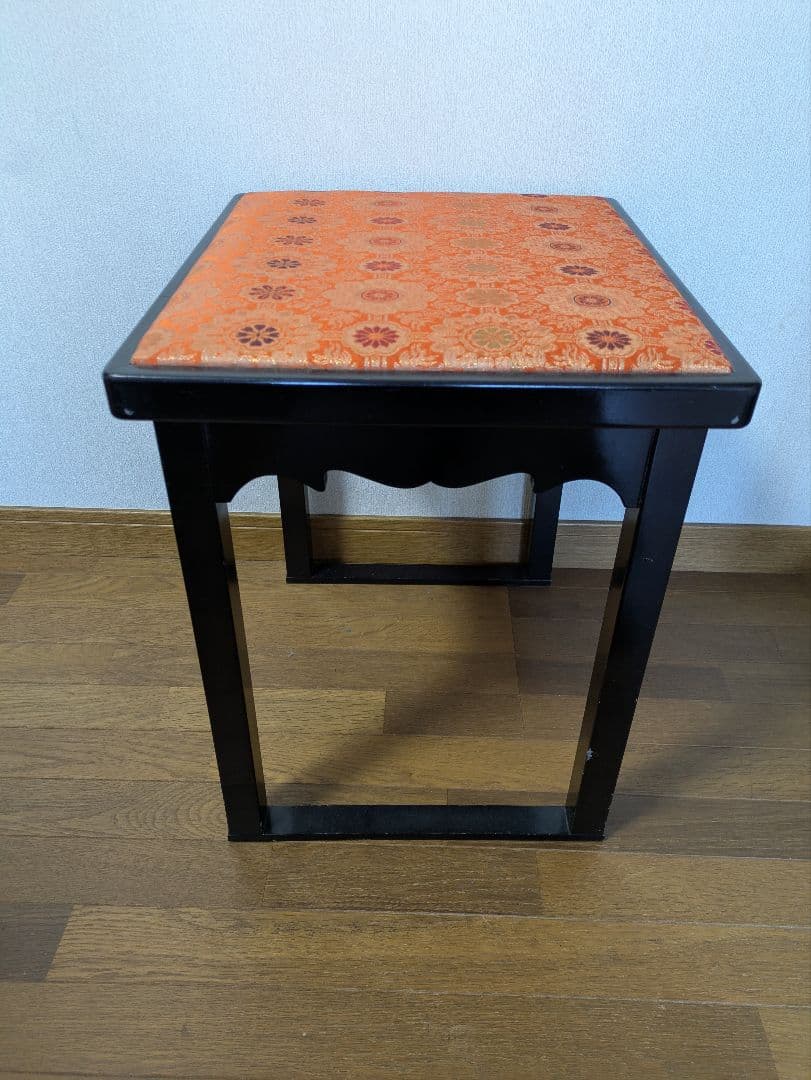 神前結婚式 新郎新婦椅子 神社 神職 神主 巫女 三々九度 祈祷 茶室調度品