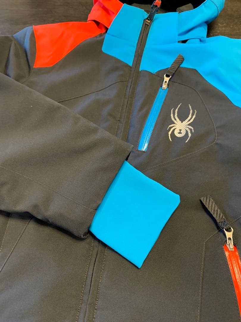 SPYDER キッズ　スキーウェア上下　サイズ8