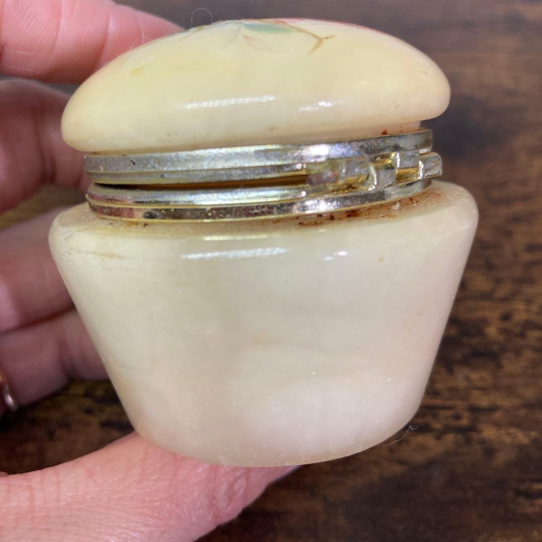 E-壁 【アンティーク調】薔薇の絵付け ミニ小物入れ ピルケース 天然石風