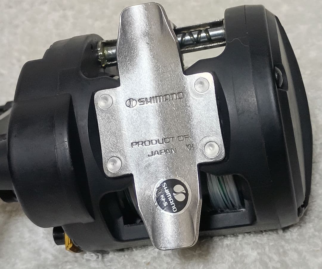 シマノトリトンTLD2000Lレバードラグ両軸リール
