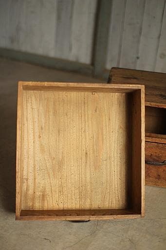 味のある木製小引き出し2段