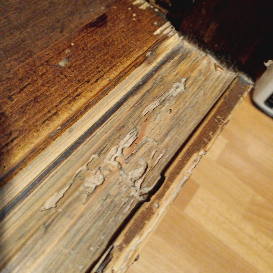 古い水屋の下置き。和箪笥　キャビネット　たんす　みずや