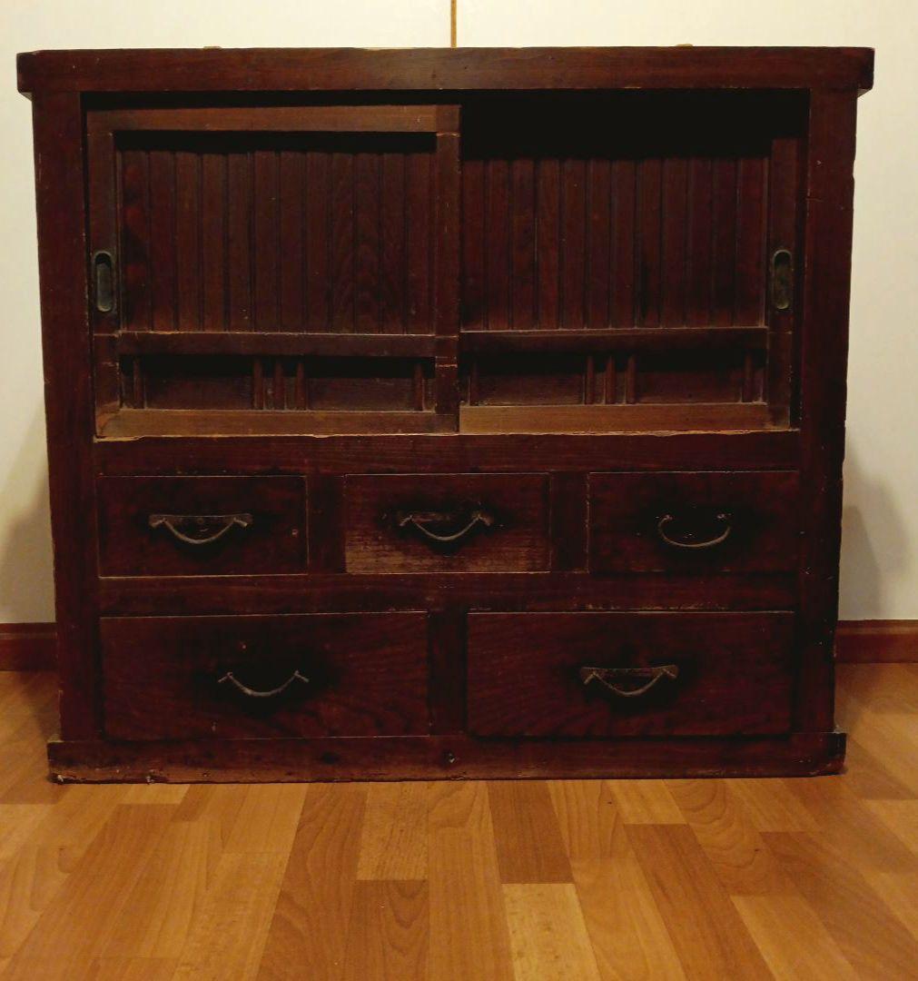 古い水屋の下置き。和箪笥　キャビネット　たんす　みずや