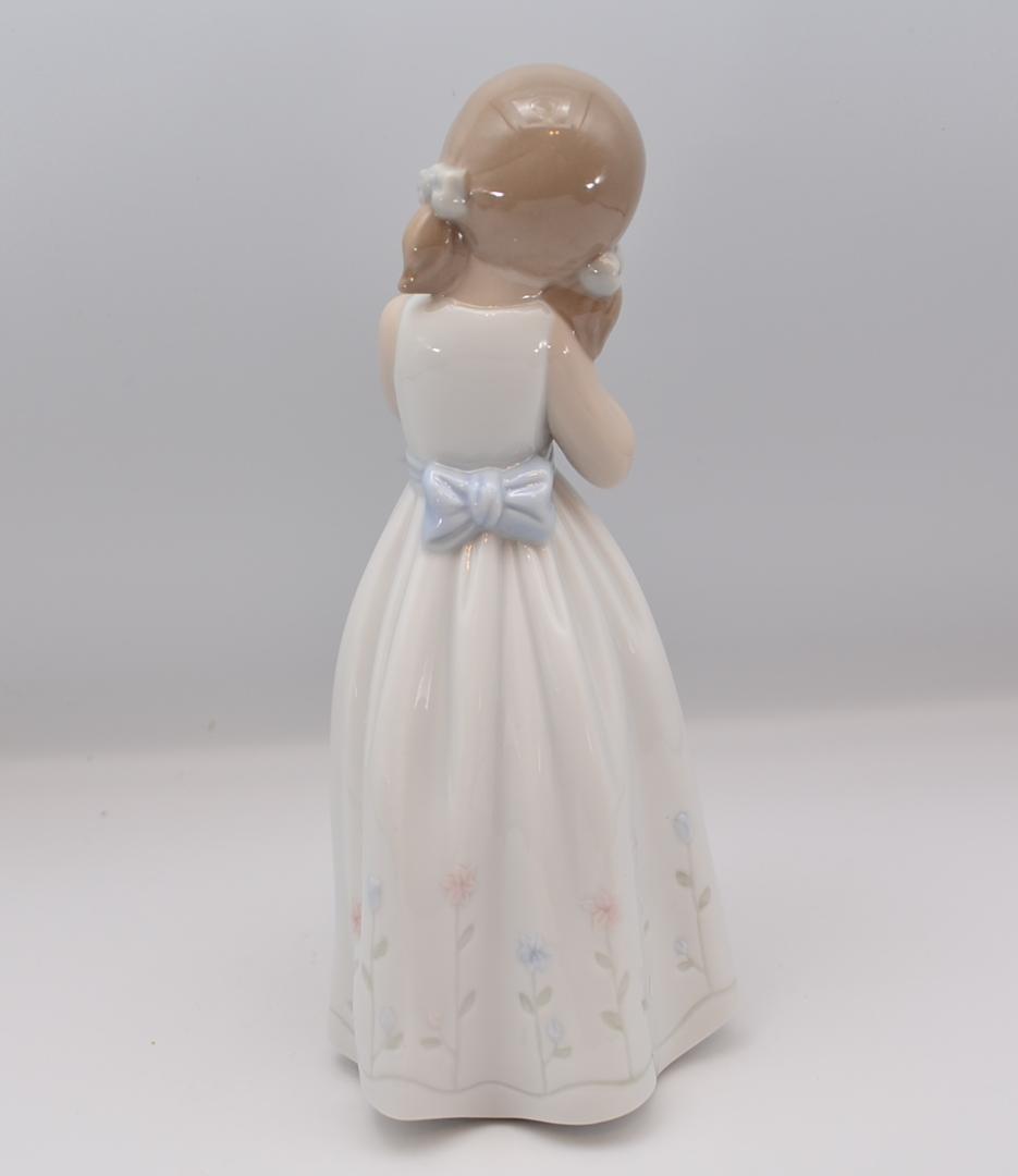 わが家のプリンセス　＃6973　★リヤドロ　スペイン　ポーセリン　箱付き　絶版