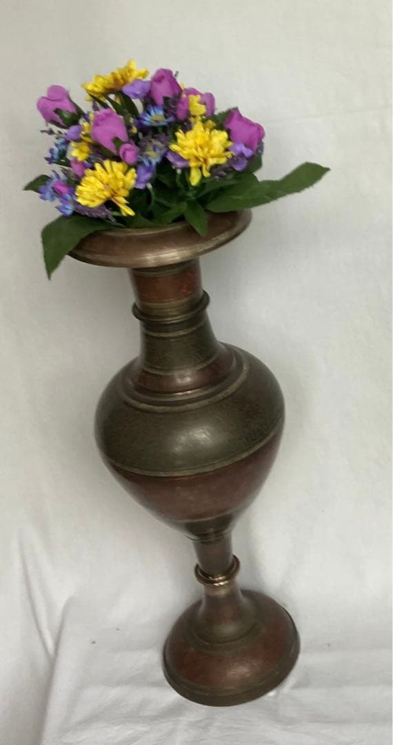 ヴィンテージ 花花瓶は美しく手描きされています。 アラビアの騎士。ホテル