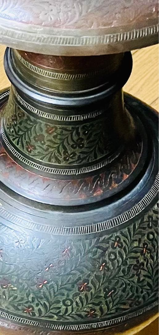 ヴィンテージ 花花瓶は美しく手描きされています。 アラビアの騎士。ホテル