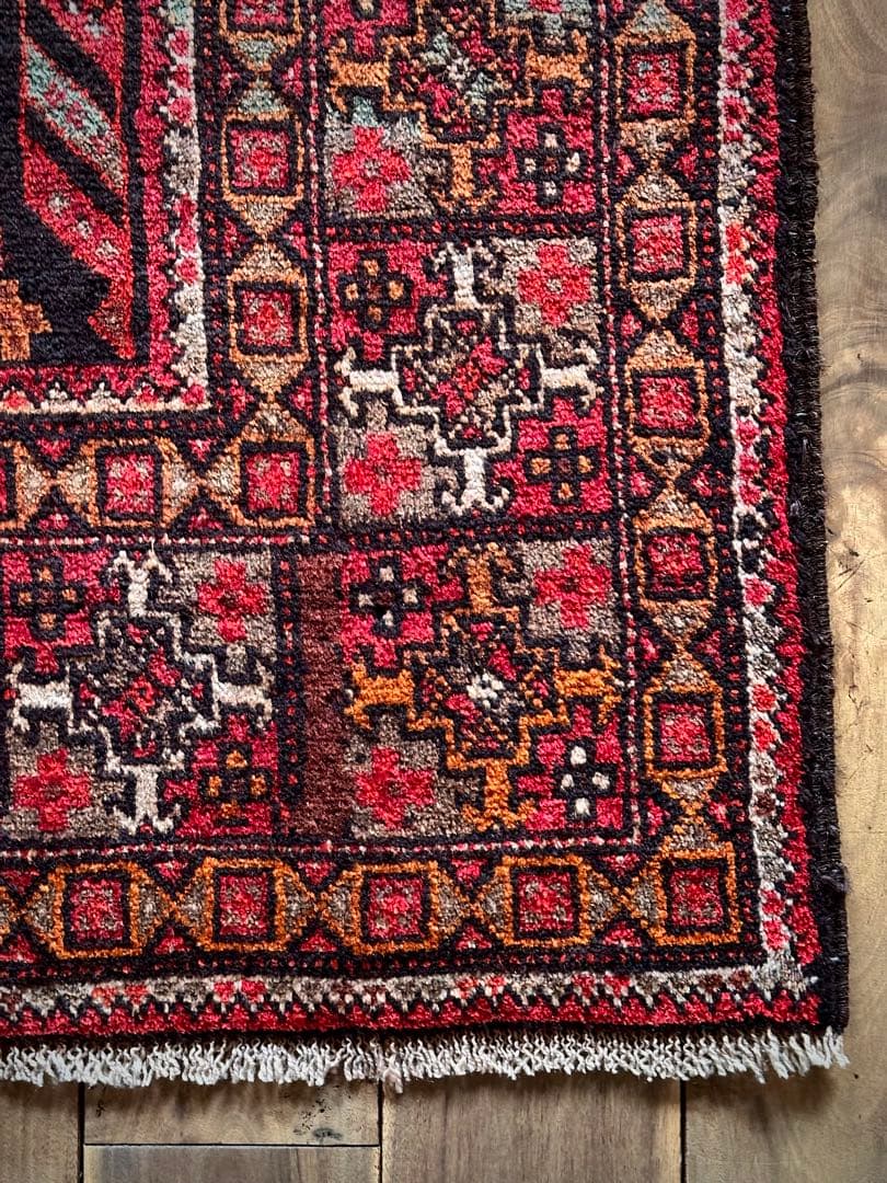 トライバルラグ　ヴィンテージラグ　シスターン　バルーチ　ペルシャ絨毯　ザボール