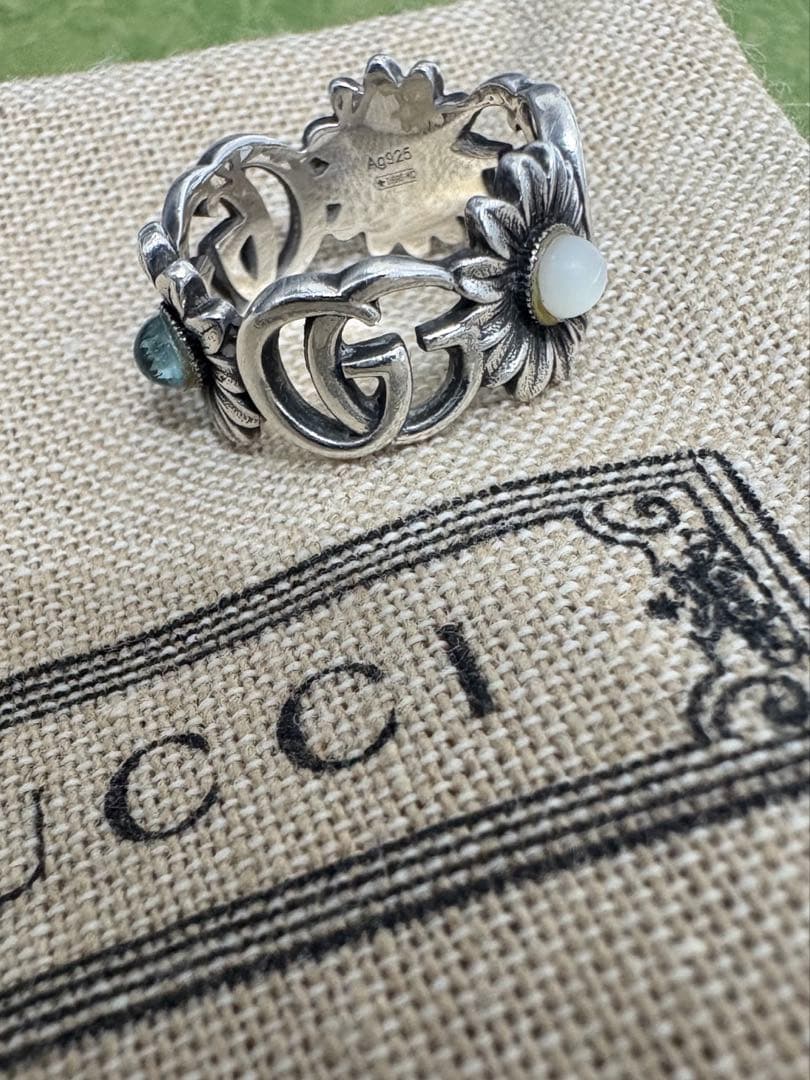 Gucci ダブルG マザー・オブ・パール フラワー リング