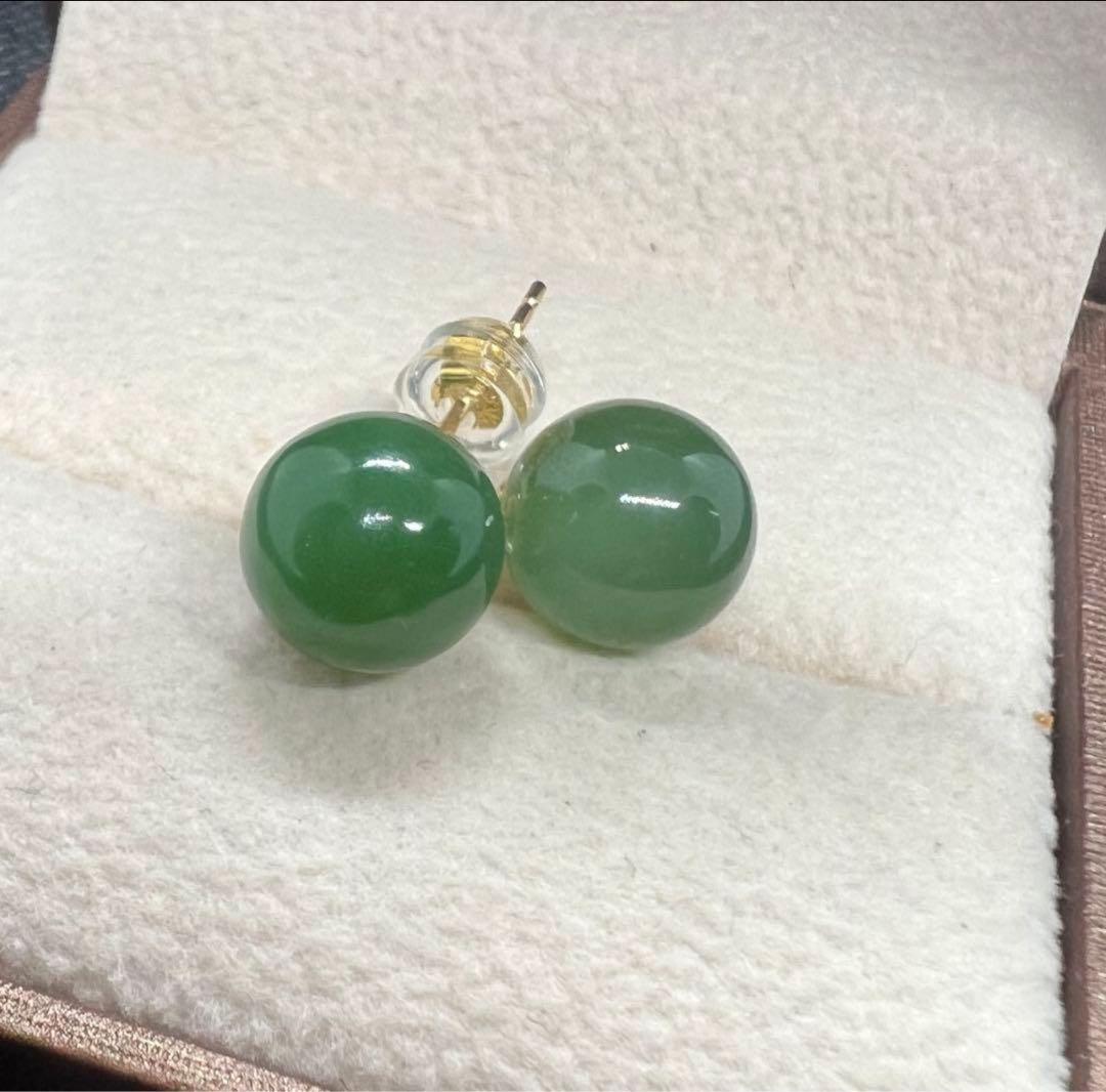 新品 18k使用の天然和田玉翡翠グリーン碧玉ラウンドのピアス D10117
