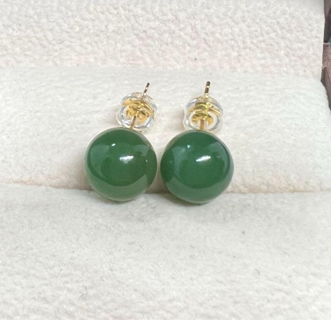 新品 18k使用の天然和田玉翡翠グリーン碧玉ラウンドのピアス D10117
