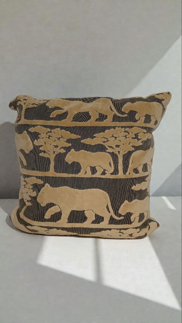 【FENDI CASA】アニマル柄　イタリア製フェザークッション