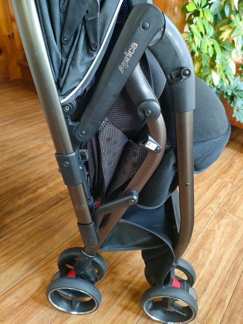 Aprica オプティアプレミアム 最上級モデル ベビーカー 黒 新生児