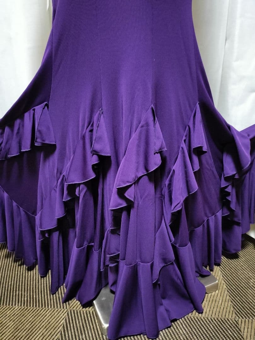 【丈長めブラウス未使用】フラメンコドレス 紫色 フリル付きセットアップ