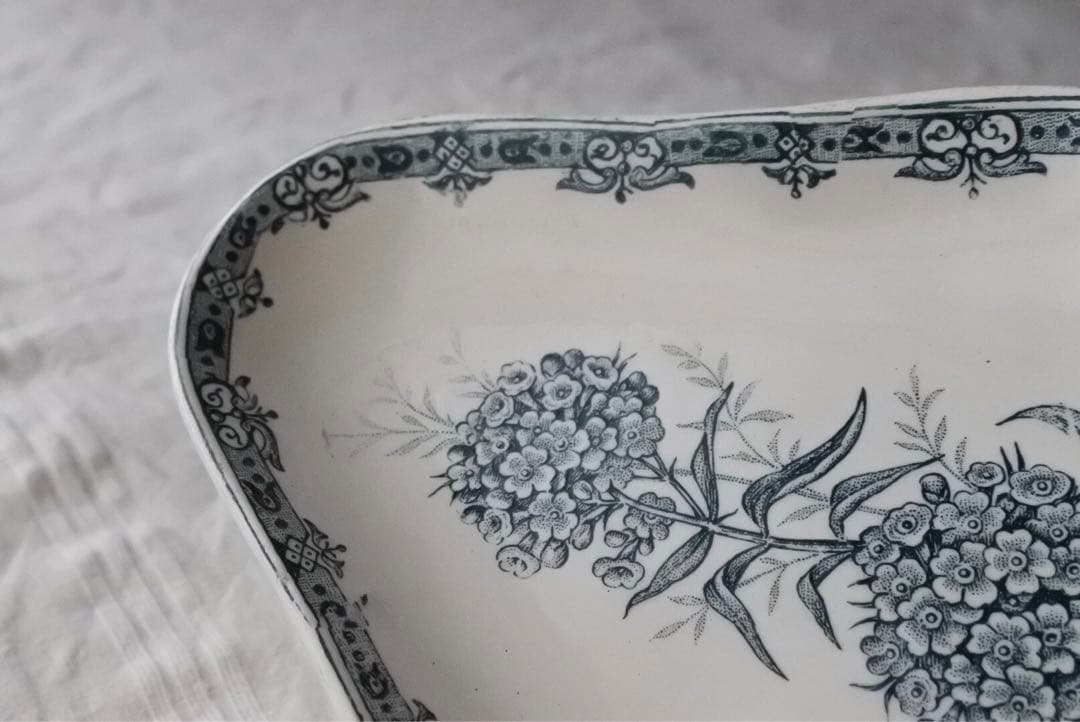 花束のようなお花のラヴィエ　フランスアンティーク　サンタマン