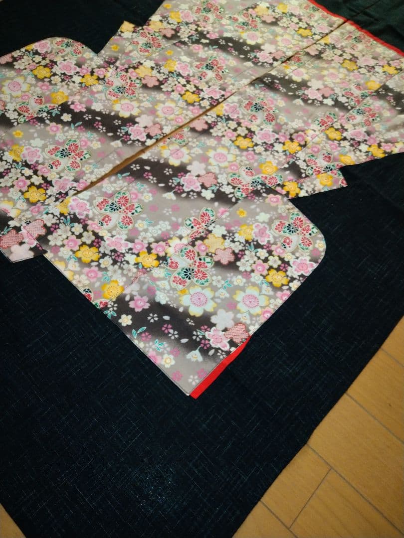 ⬛♥上品で高級感漂う【 和工房れおん】のれん 舞花着物・扇柄デザイン