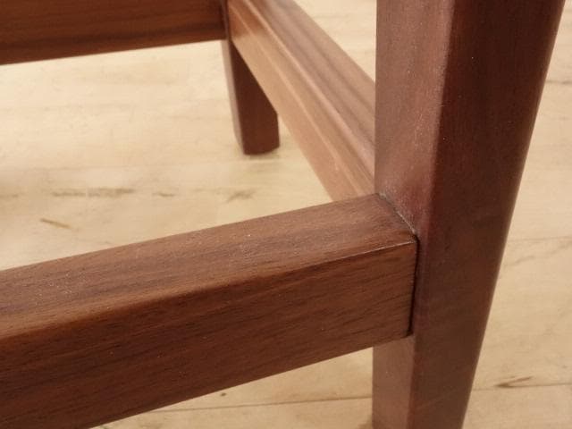 北海道手作り家具　ウォールナット材　スツール　座面一枚板