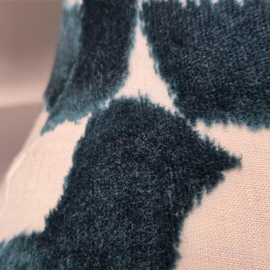 ミナペルホネン usagi cushion・どんなインテリアにも馴染む深緑色♪