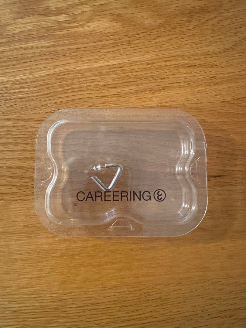 【愛し】CAREERING⭐︎TRIANGLE 501 WHITEピアス新品