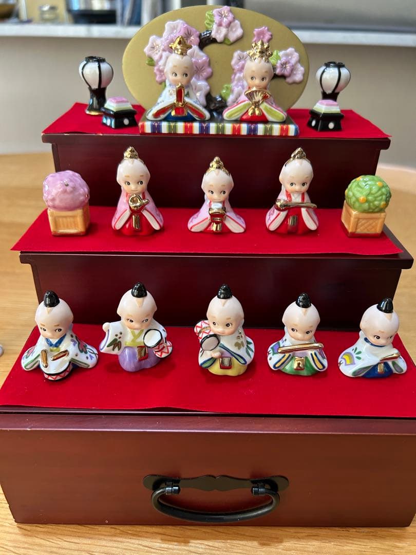 ローズオニール　キューピー「お雛様三段飾り」　加藤工芸
