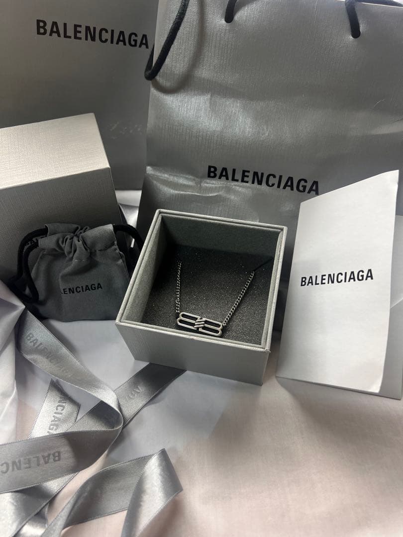 専用‼️BALENCIAGA シルバー ロゴネックレス　（領収書あり）