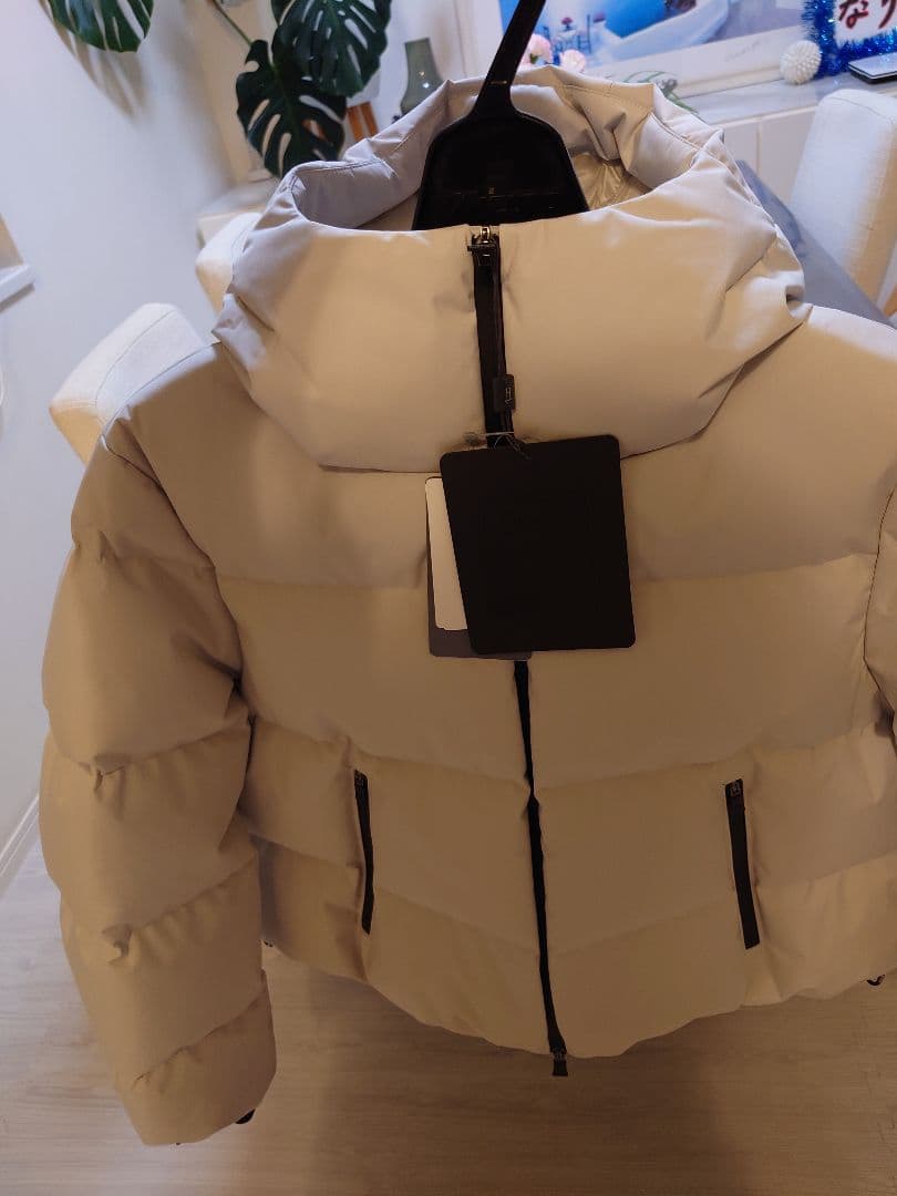 【新品タグ付き】Herno アイスグレー ダウンジャケット 38