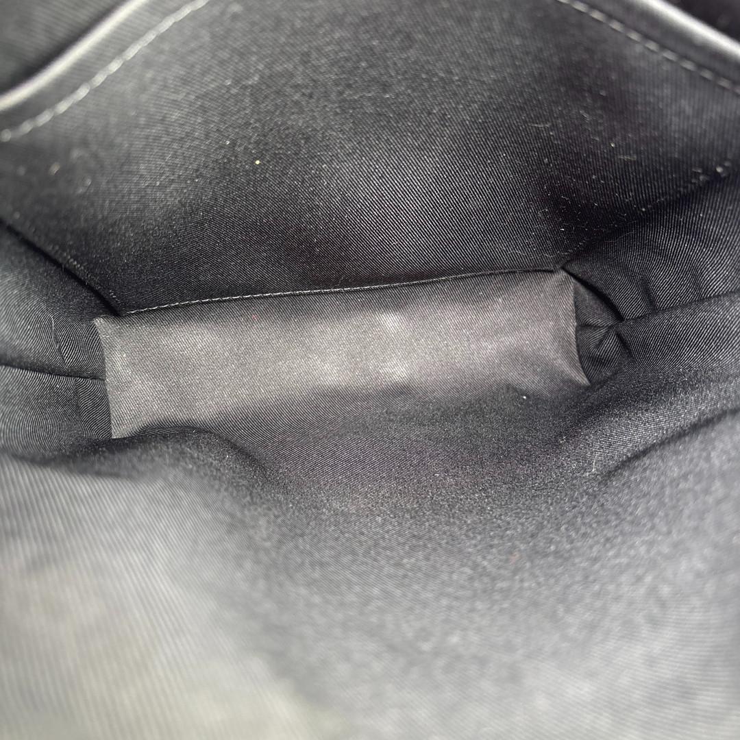 新品同様 ルイヴィトン ダミエアンフィニ ディスカバリーメッセンジャーPPM 黒