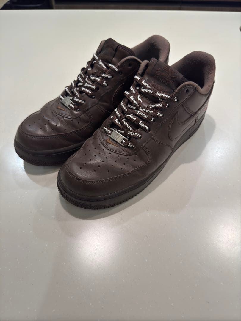 靴 Supreme x Nike Air Force 1 Low brown