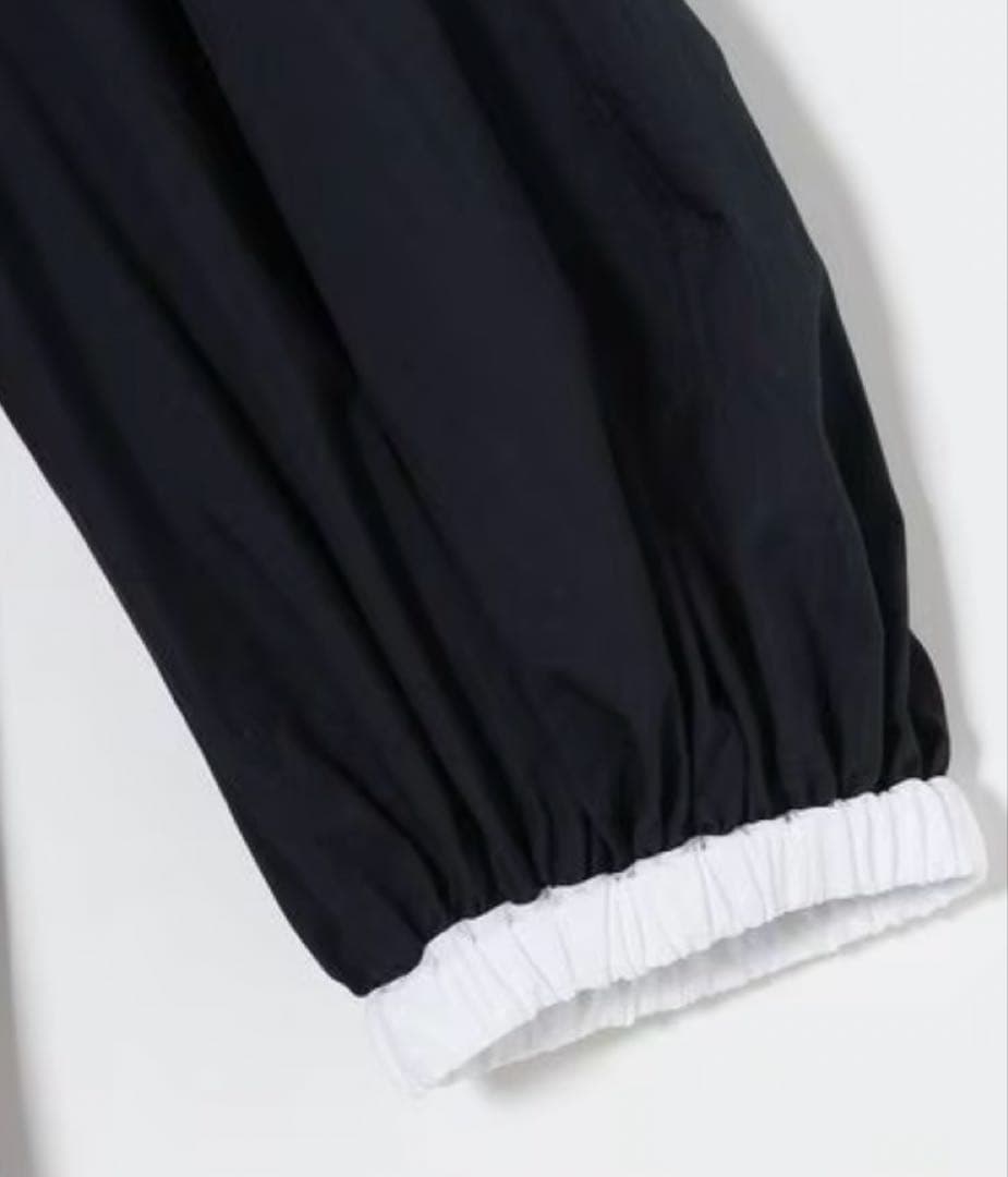 ユナイテッドアローズ　エンブロイダリーショートスリーブブラウス　ネイビー　未使用