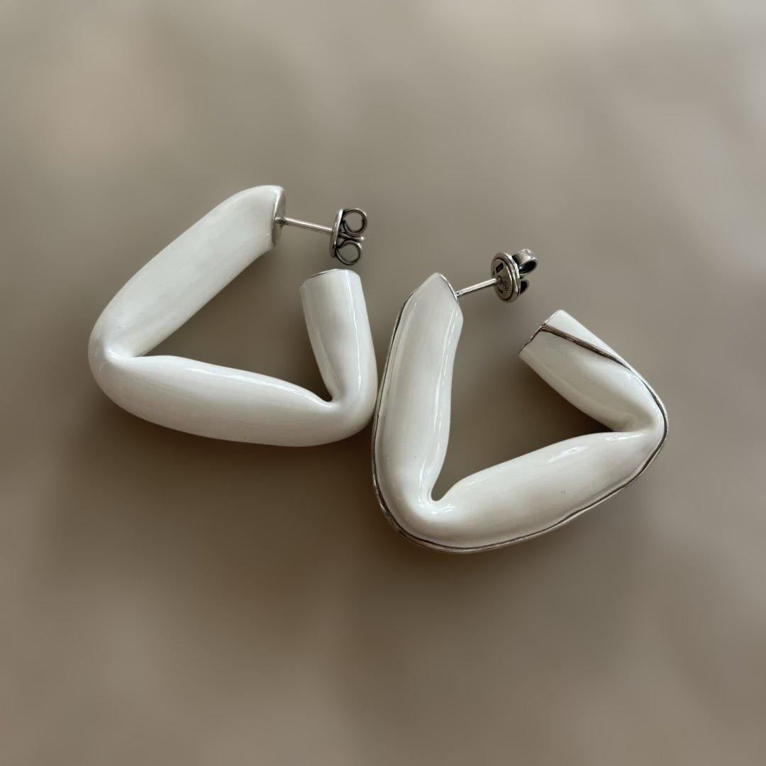 BOTTEGA VENETA ボッテガヴェネタ　トライアングルピアス　大