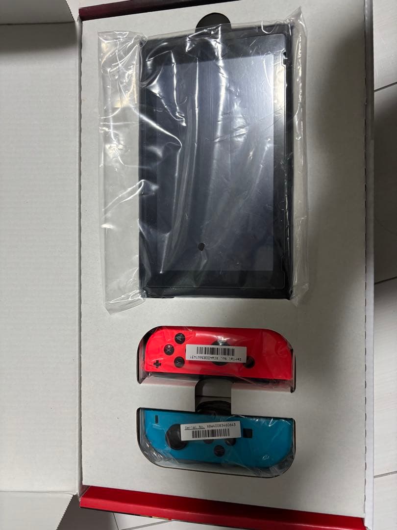 Nintendo switch 本体　任天堂　スイッチ　ネオン　ブルー　レッド