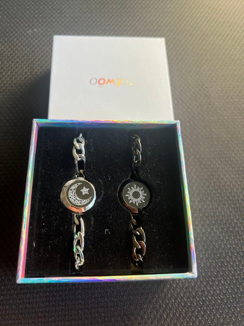 TOTWOO 遠距離タッチ ペアブレスレット 太陽と月 フィガロチェーン