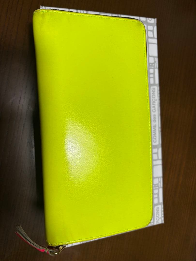 【夢見るくん】COMME des GARÇONS 蛍光イエロー長財布