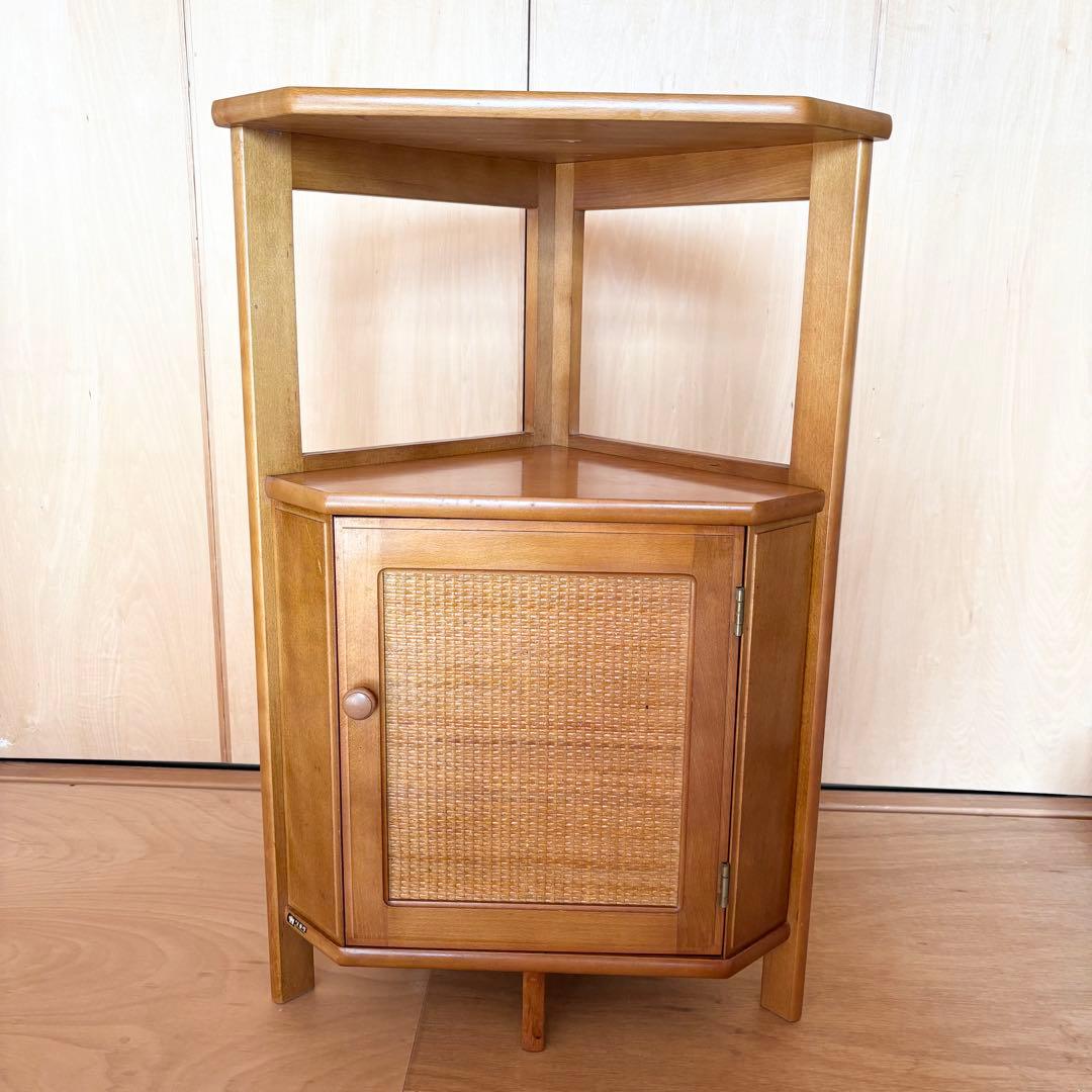karimoku カリモク コーナーラック 三角棚 ラタン扉 昭和レトロ