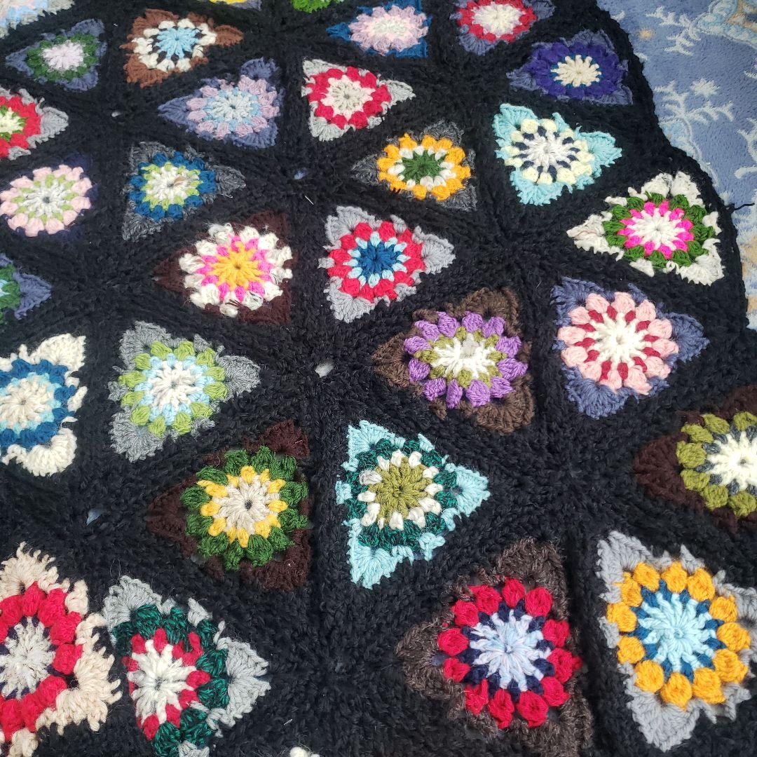 ハンドメイド毛糸マルチカバー　モチーフ編み