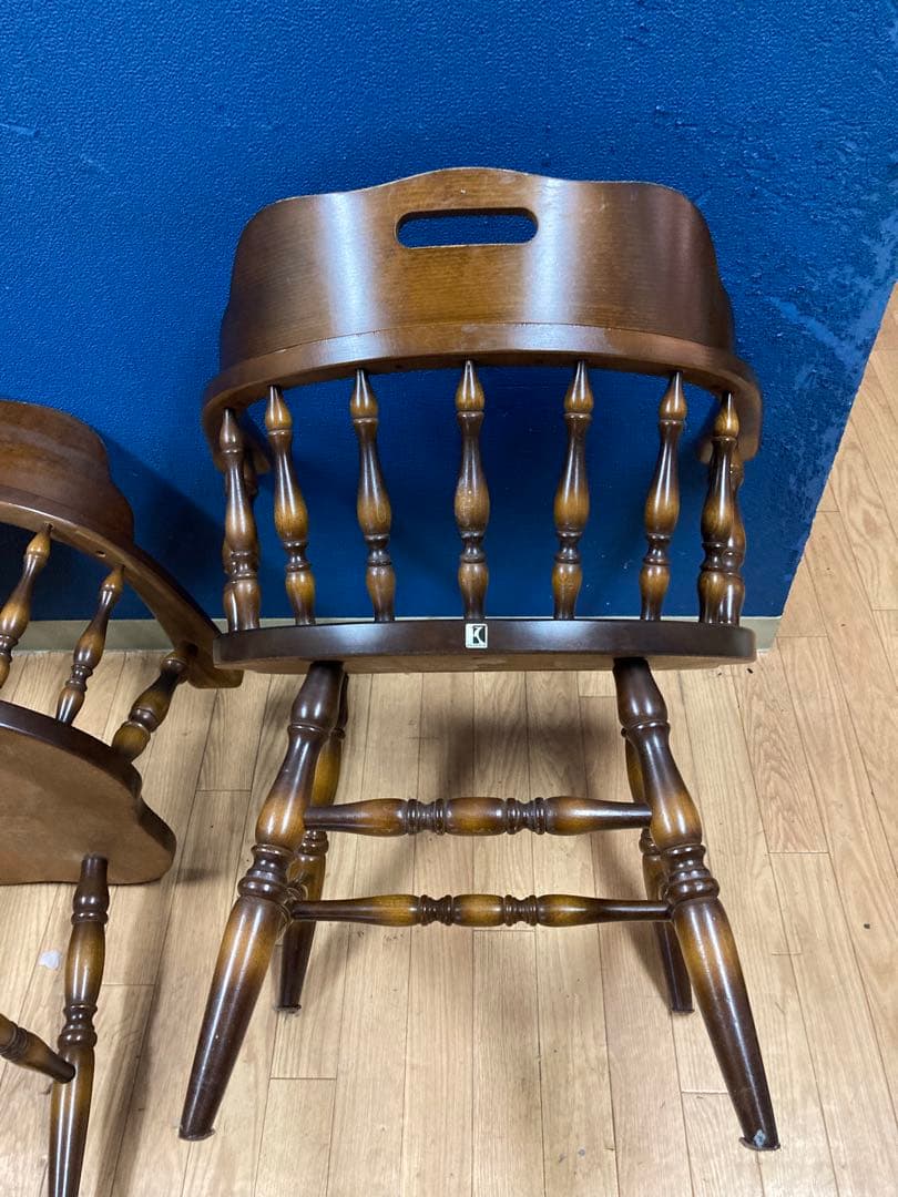 キツツキ　椅子　チェア　アンティーク調　　アームチェア　木製　ヴィンテージ