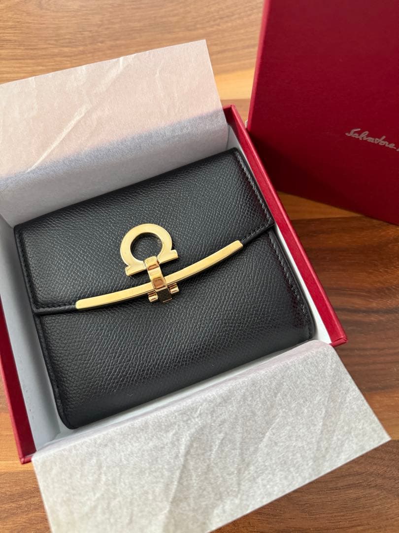 【美品】サルヴァトーレ・フェラガモ(Salvatore Ferragamo)