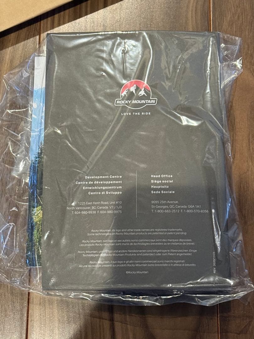 超美品【R7年12月納車　新品未使用】マウンテンバイク　ロッキーマウンテン　MD