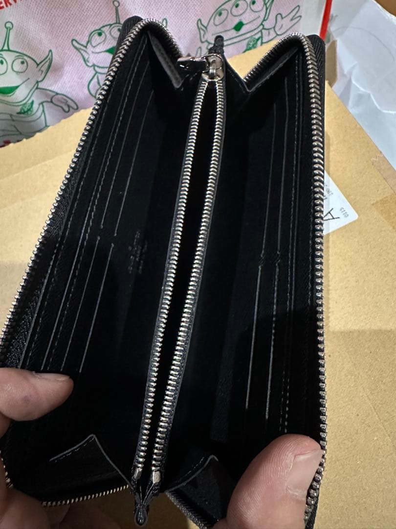 Louis Vuitton エピレザー ブラック 長財布