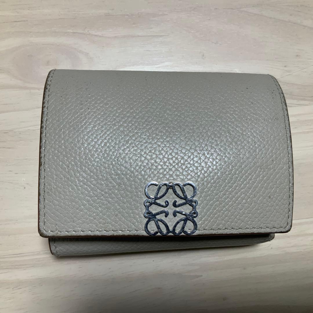 LOEWE 三つ折り財布 グレージュ　ベージュ ライトグレー　レザー