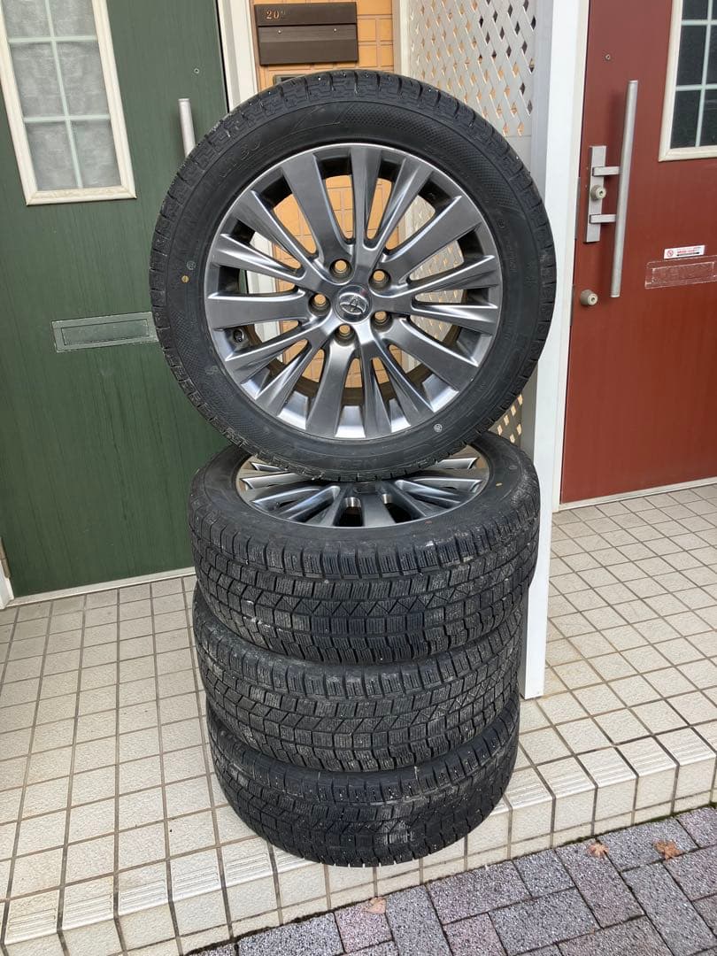 スタッドレスタイヤ 18インチ4本 ホイール付