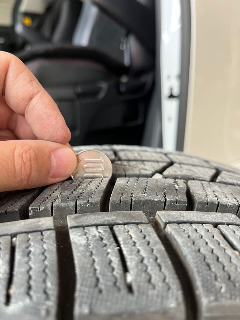 スタッドレスタイヤ 18インチ4本 ホイール付