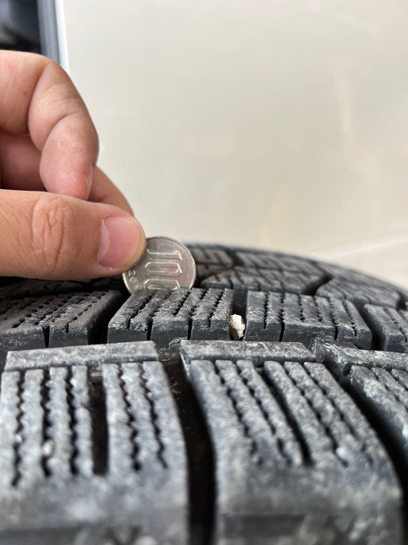 スタッドレスタイヤ 18インチ4本 ホイール付