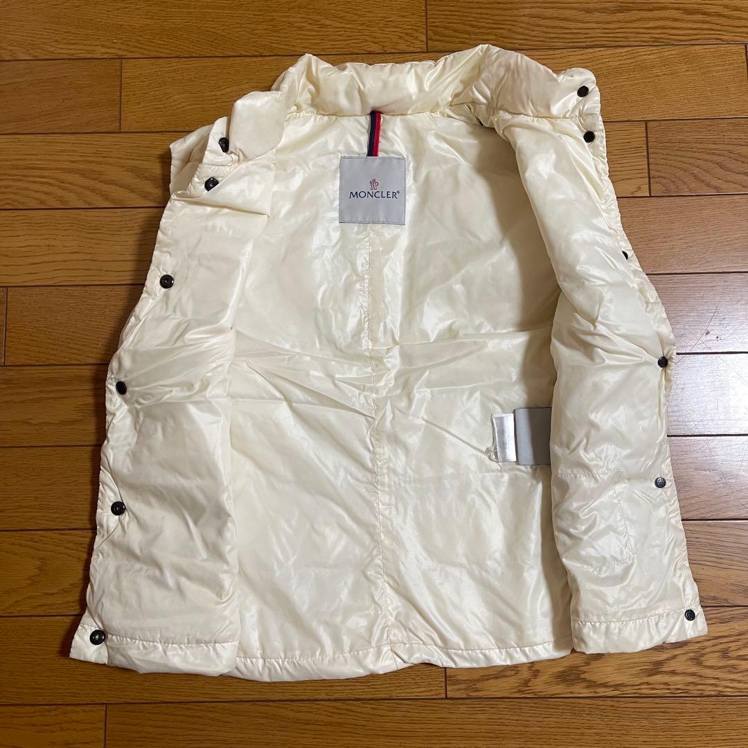 MONCLER モンクレール ダウン ベスト ワッペン ロゴ スナップ ホワイト