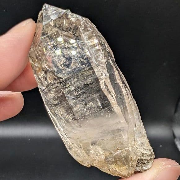 ギルギット産　高品質　共生　水晶　ポイント