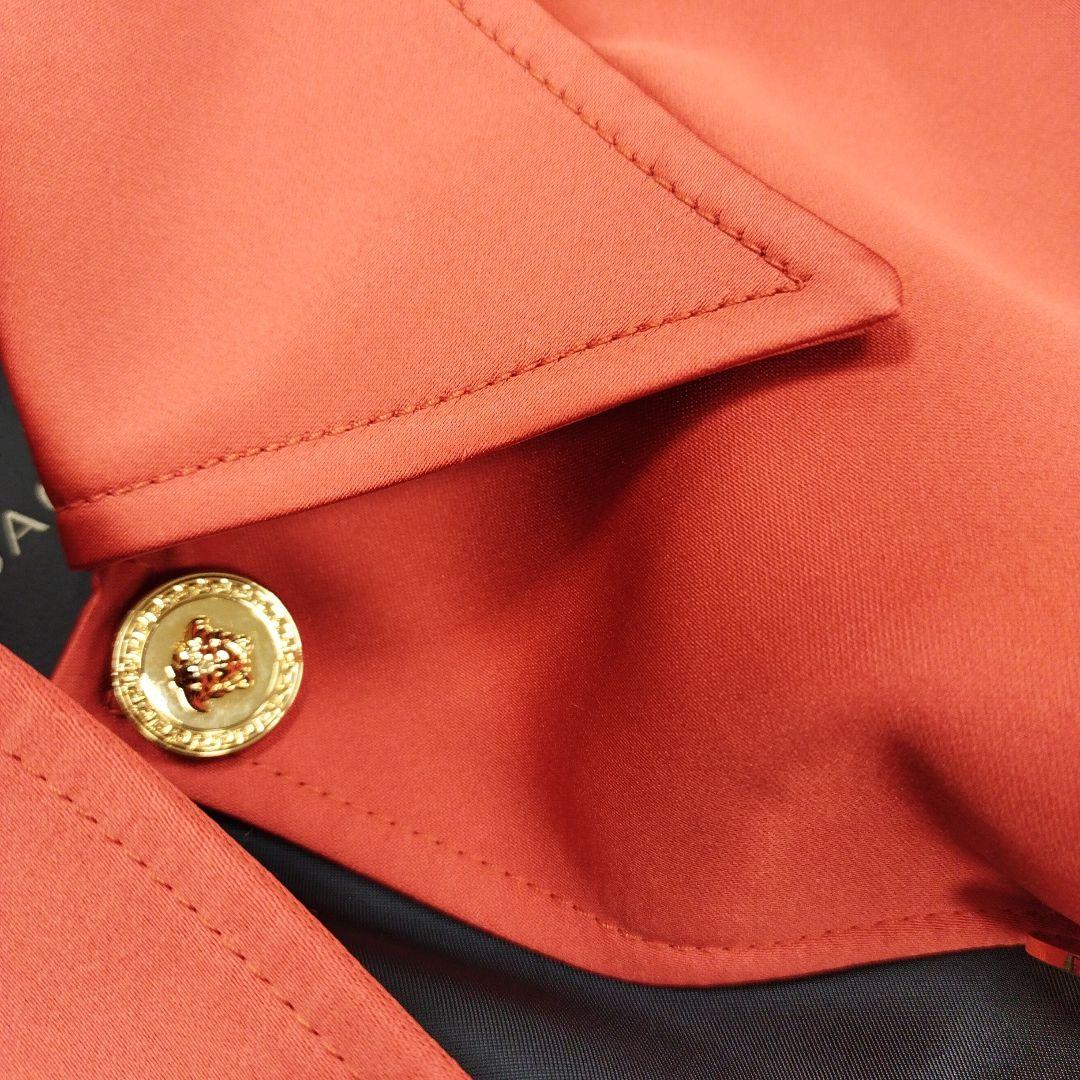 VERSACE ヴェルサーチ　オレンジ系　メデューサボタン柄　36